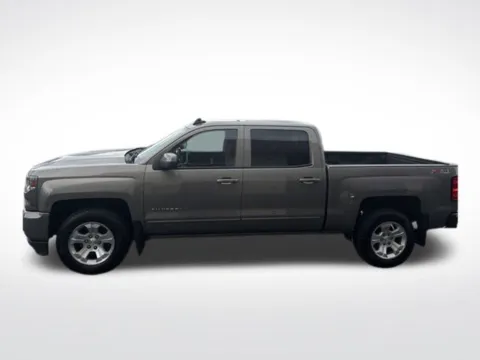 More photos of 2017 Chevrolet Silverado 1500 LT at Diamond Jim's West Allis, WI