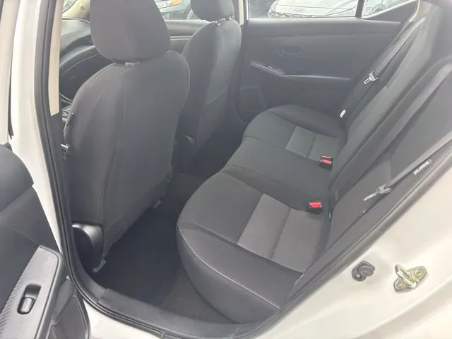 Nissan Sentra photo 17
