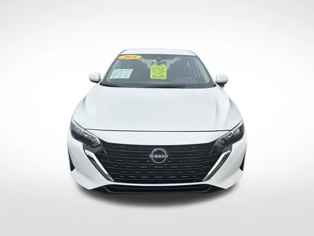 Nissan Sentra photo 2