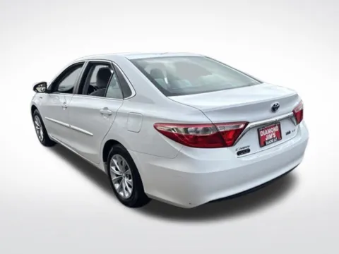 More photos of 2017 Toyota Camry Hybrid LE at Diamond Jim's West Allis, WI