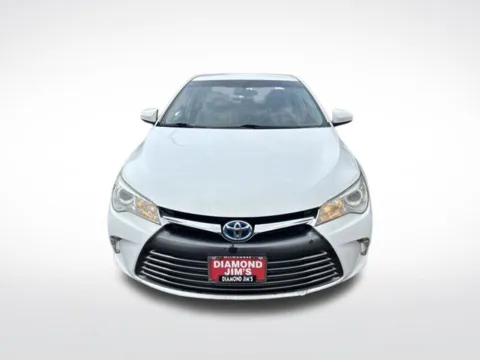 Photos of 2017 Toyota Camry Hybrid LE for sale in Milwaukee, WI at Diamond Jim's West Allis