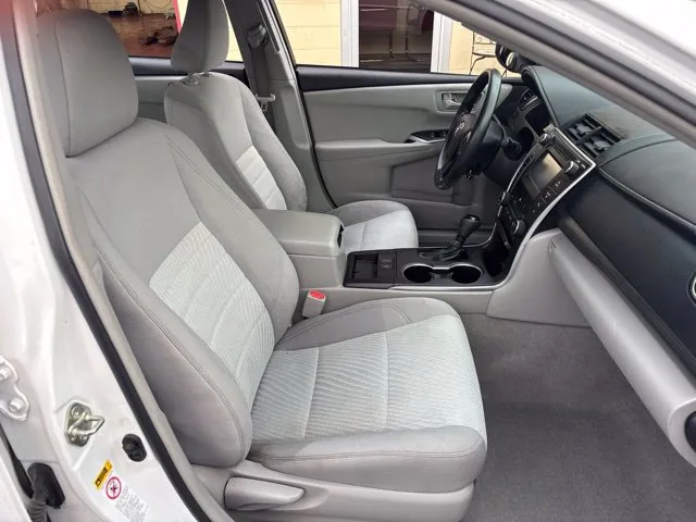 Toyota Camry photo 20