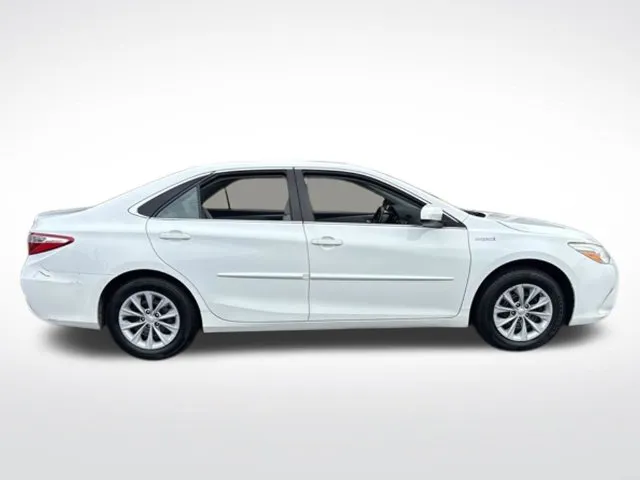 Toyota Camry photo 8