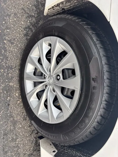 Toyota Camry photo 26