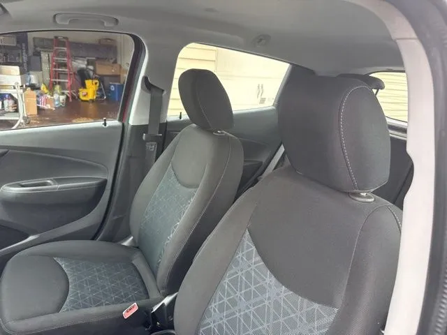 Chevrolet Spark photo 10