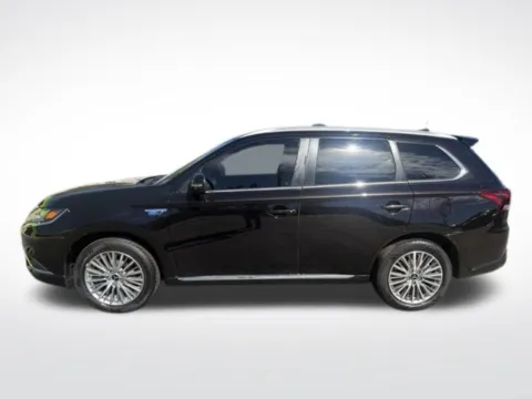 Photos of 2022 Mitsubishi Outlander PHEV SEL for sale in Milwaukee, WI at Diamond Jim's West Allis