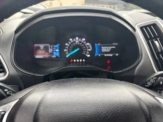 Ford Edge photo 11