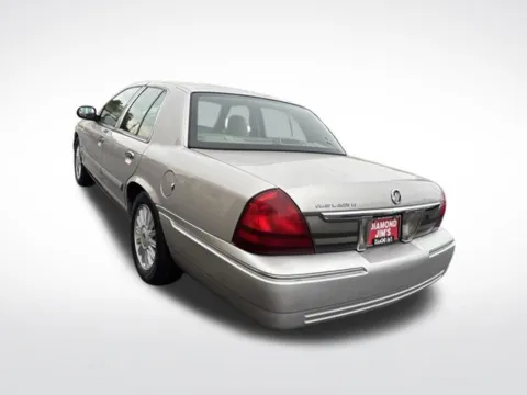 More photos of 2010 Mercury Grand Marquis LS at Diamond Jim's West Allis, WI