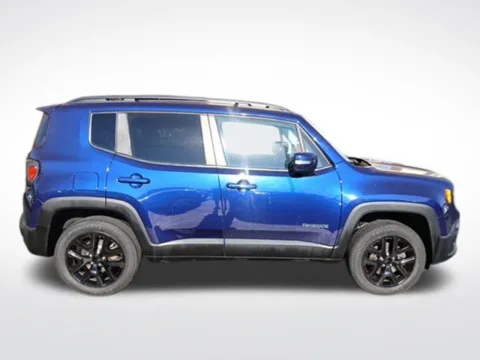 More photos of 2018 Jeep Renegade Latitude at Diamond Jim's West Allis, WI