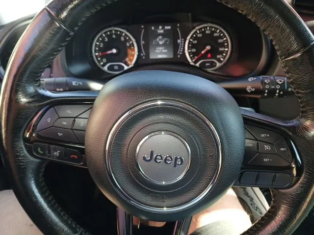 Jeep Renegade photo 13