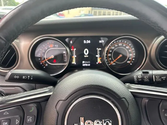 Jeep Wrangler photo 10