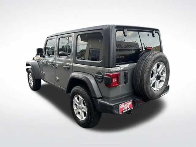 Jeep Wrangler photo 5