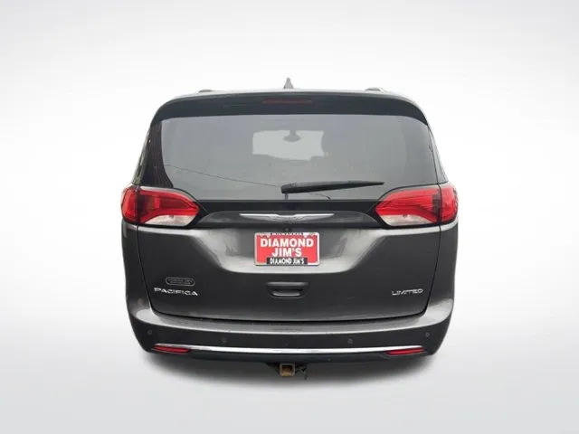Chrysler Pacifica photo 6