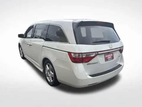 More photos of 2012 Honda Odyssey Touring at Diamond Jim's West Allis, WI