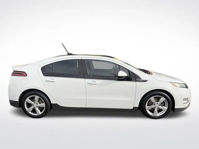 Chevrolet Volt photo 8