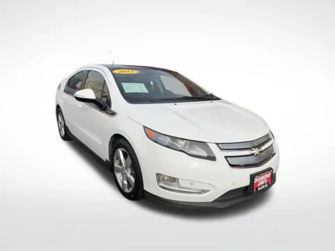 White 2012 Chevrolet Volt for sale in Milwaukee, WI