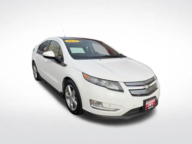 White 2012 Chevrolet Volt for sale in Milwaukee, WI
