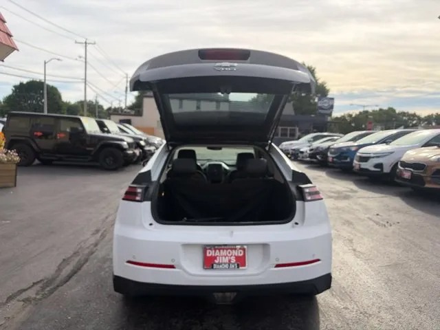 Chevrolet Volt photo 17