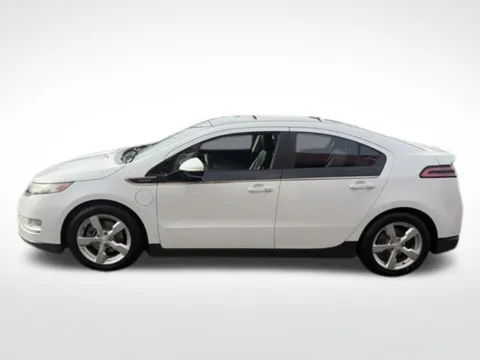 More photos of 2012 Chevrolet Volt at Diamond Jim's West Allis, WI