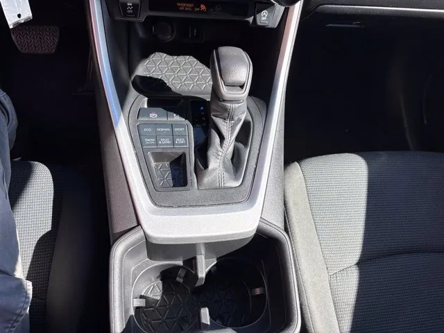 Toyota RAV4 photo 13