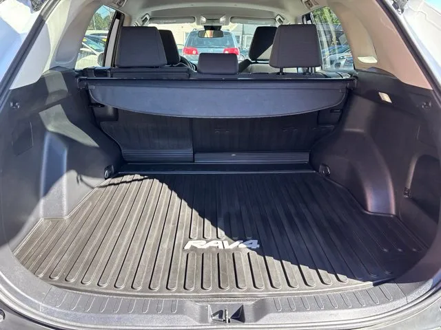 Toyota RAV4 photo 18