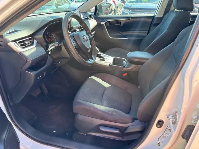 Toyota RAV4 photo 15