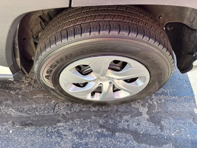 Toyota RAV4 photo 25