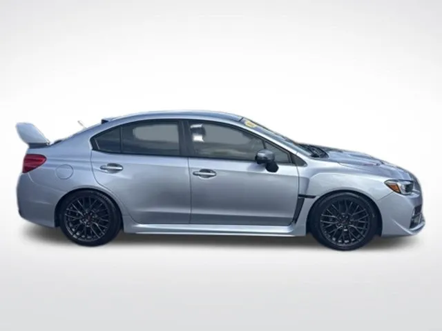 Subaru WRX photo 2