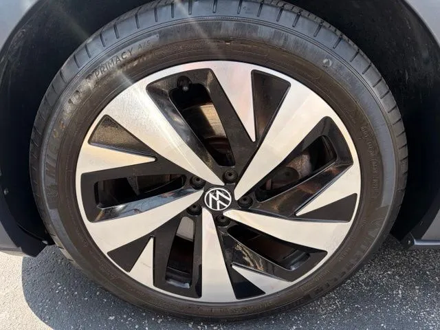 Volkswagen ID.4 photo 29