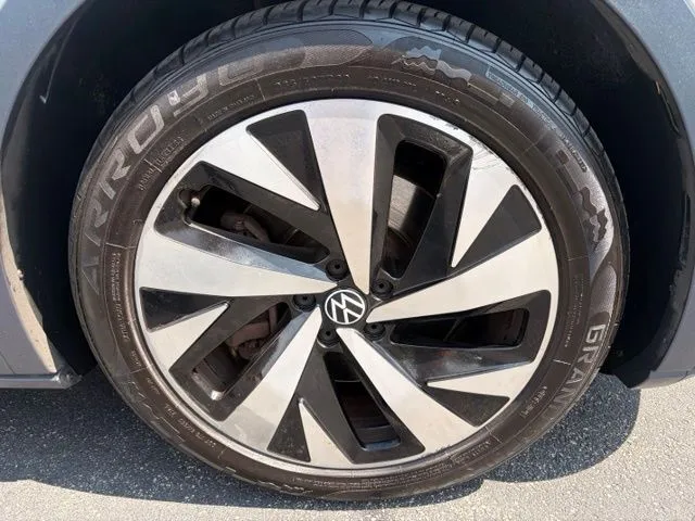 Volkswagen ID.4 photo 32