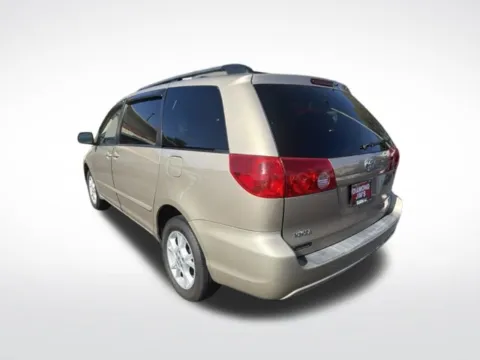 Another view of 2006 Toyota Sienna LE for sale in Milwaukee, WI at Diamond Jim's West Allis