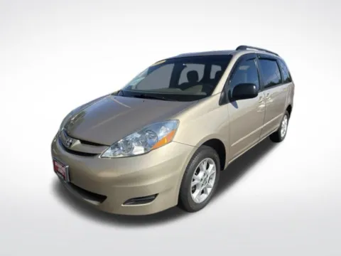 Brown 2006 Toyota Sienna LE for sale in Milwaukee, WI