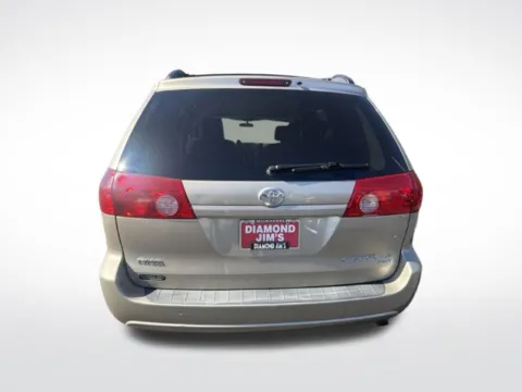 More photos of 2006 Toyota Sienna LE at Diamond Jim's West Allis, WI
