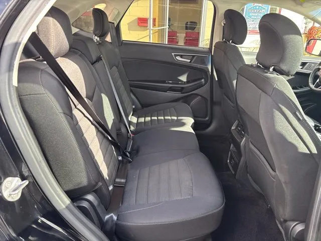 Ford Edge photo 18