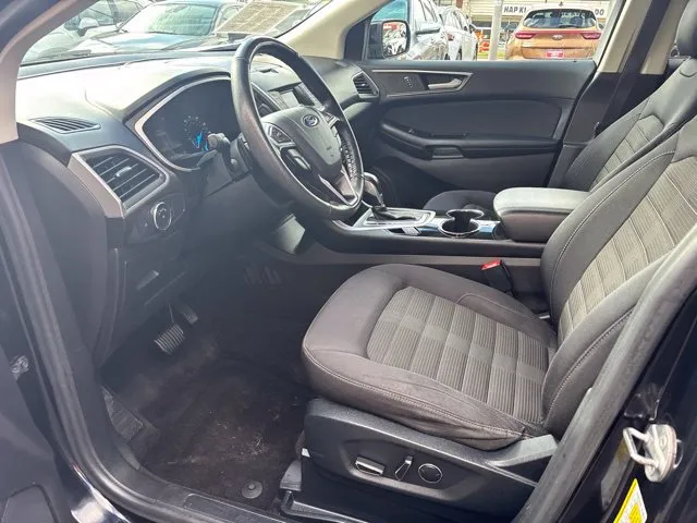 Ford Edge photo 14