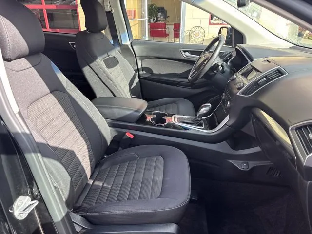 Ford Edge photo 19