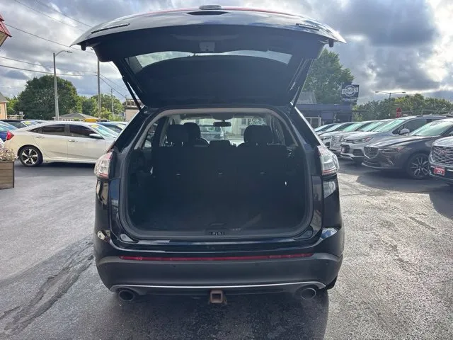Ford Edge photo 16