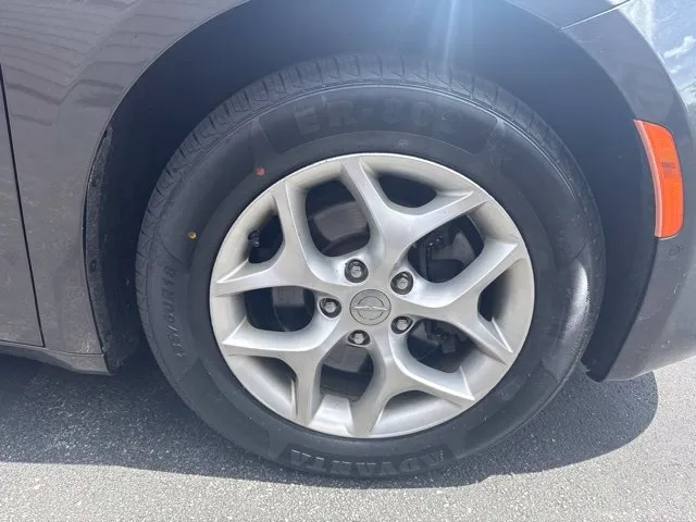 Chrysler Pacifica photo 24