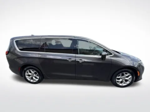 Photos of 2019 Chrysler Pacifica Touring Plus for sale in Milwaukee, WI at Diamond Jim's West Allis