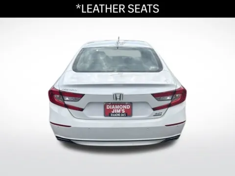 More photos of 2022 Honda Accord Touring 2.0T at Diamond Jim's West Allis, WI