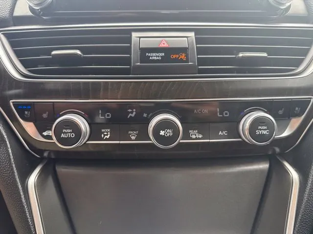 Honda Accord photo 32