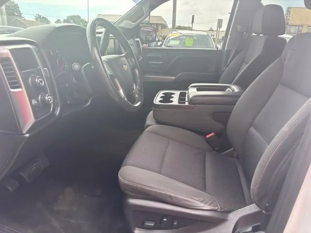 Chevrolet Silverado photo 15