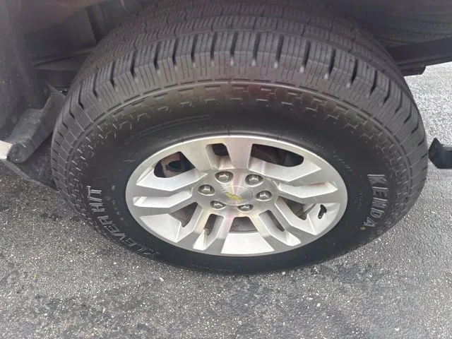 Chevrolet Silverado photo 20