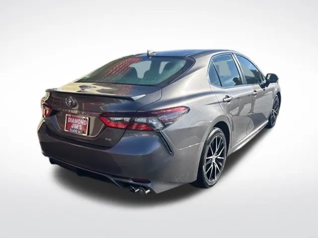 Toyota Camry photo 7