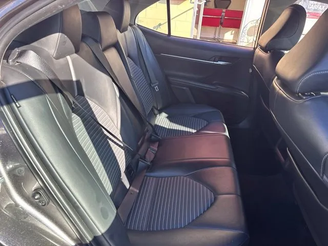 Toyota Camry photo 19