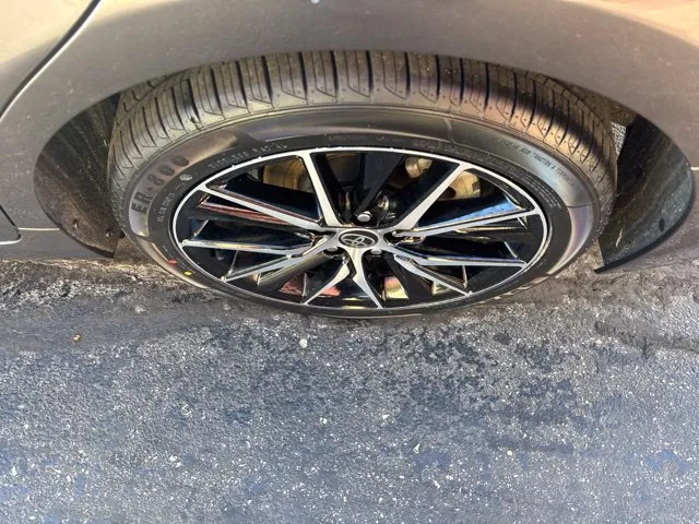 Toyota Camry photo 24