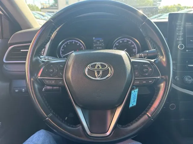 Toyota Camry photo 10