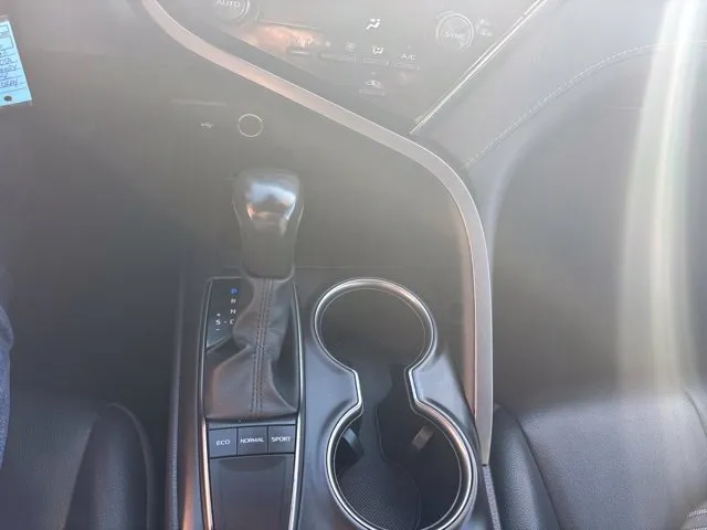 Toyota Camry photo 13