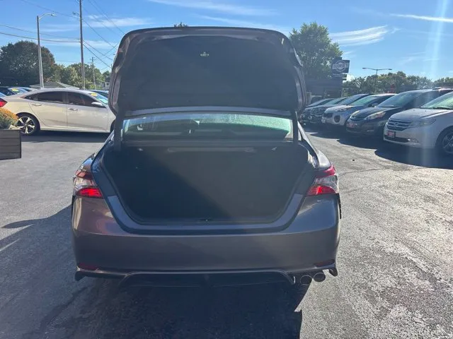 Toyota Camry photo 17
