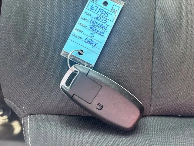 Nissan Rogue photo 30
